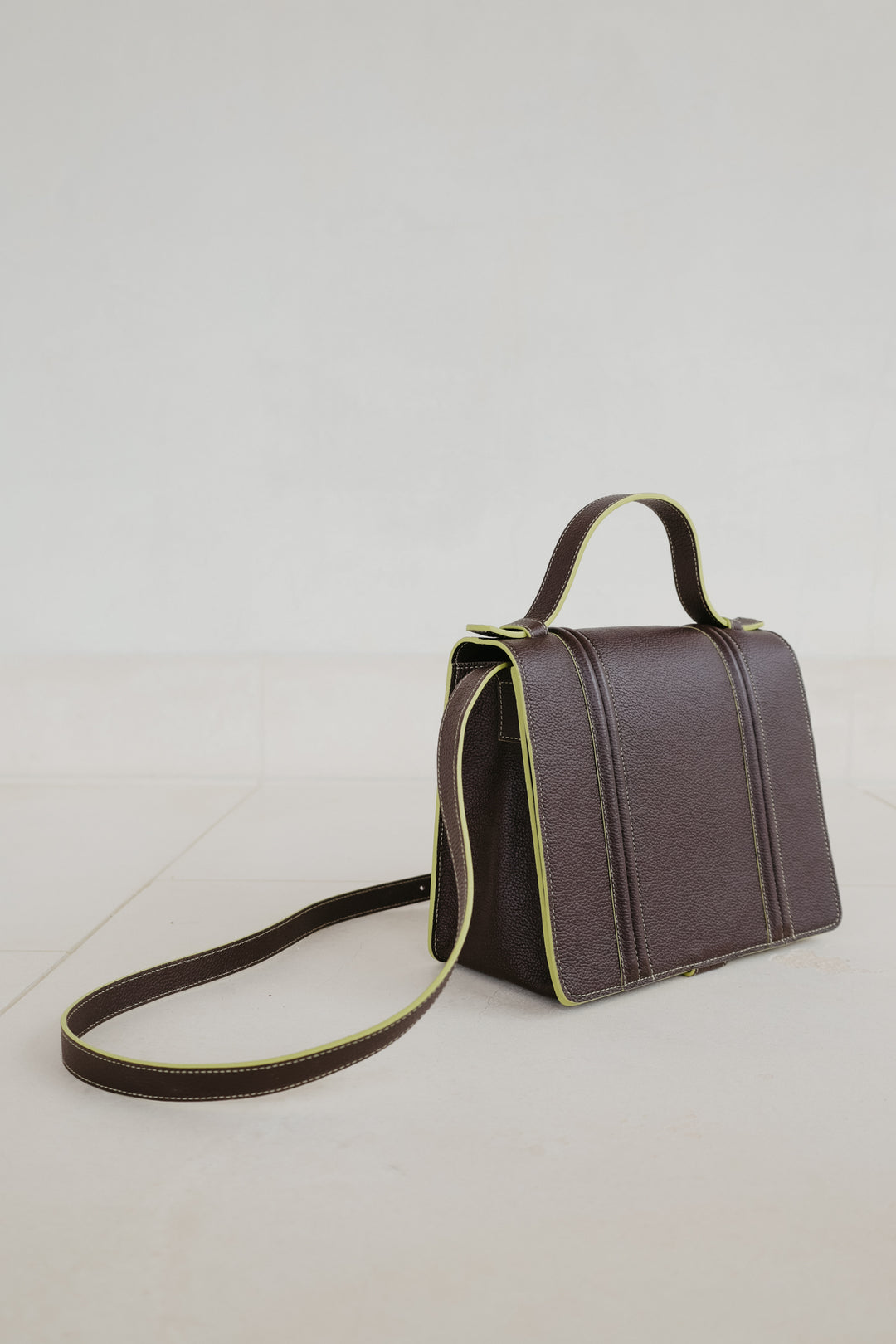 Mini Briefcase Doublé | Stitched Ebony / Lime Structured