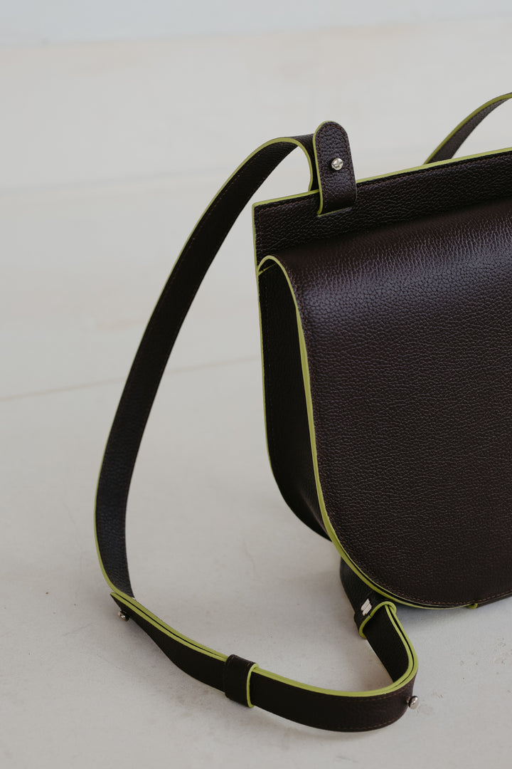 Single Saddle | Stitched Ebony / Lime Structured