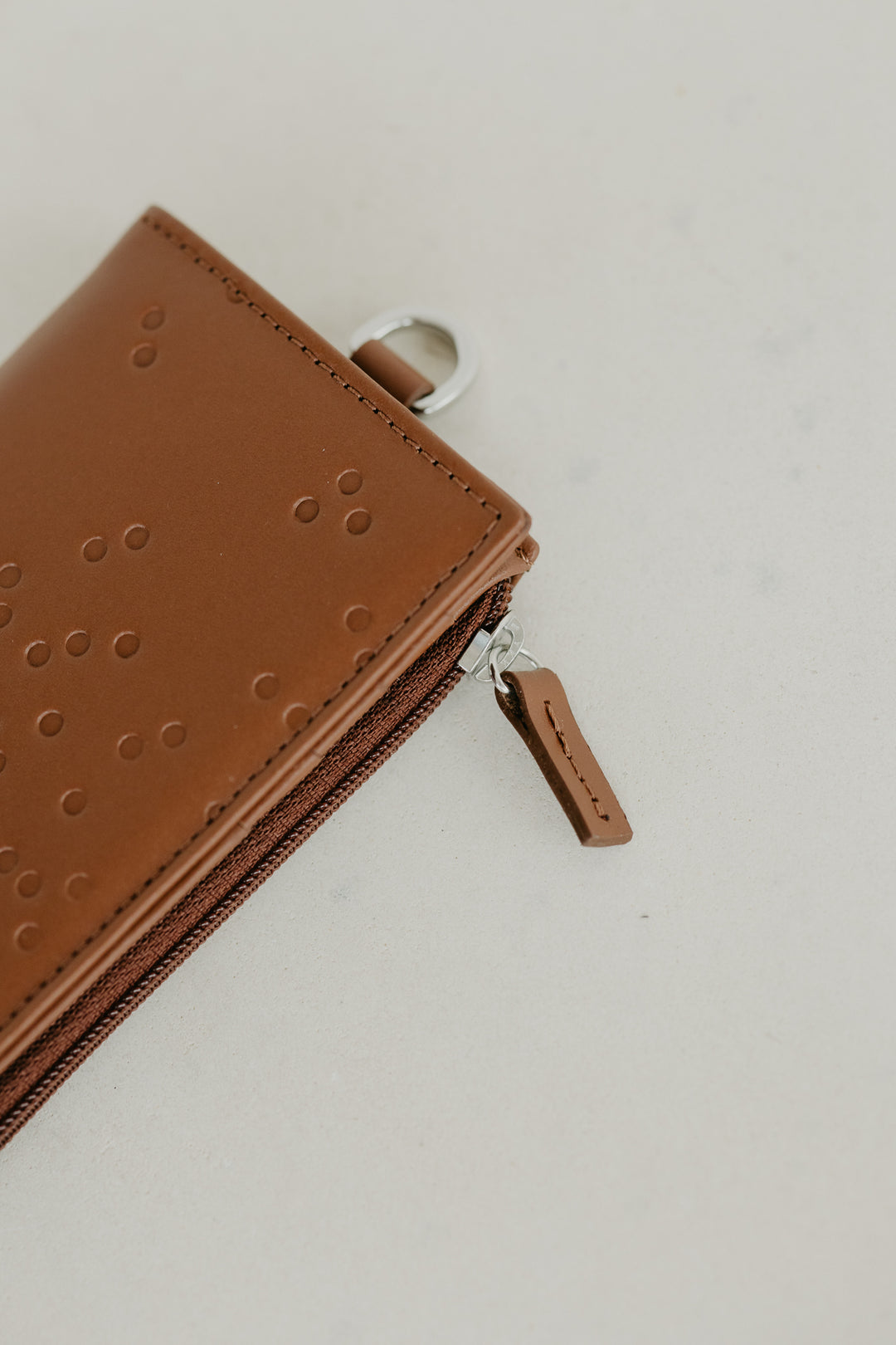 Cardholder Zip Dots | Dark Cognac