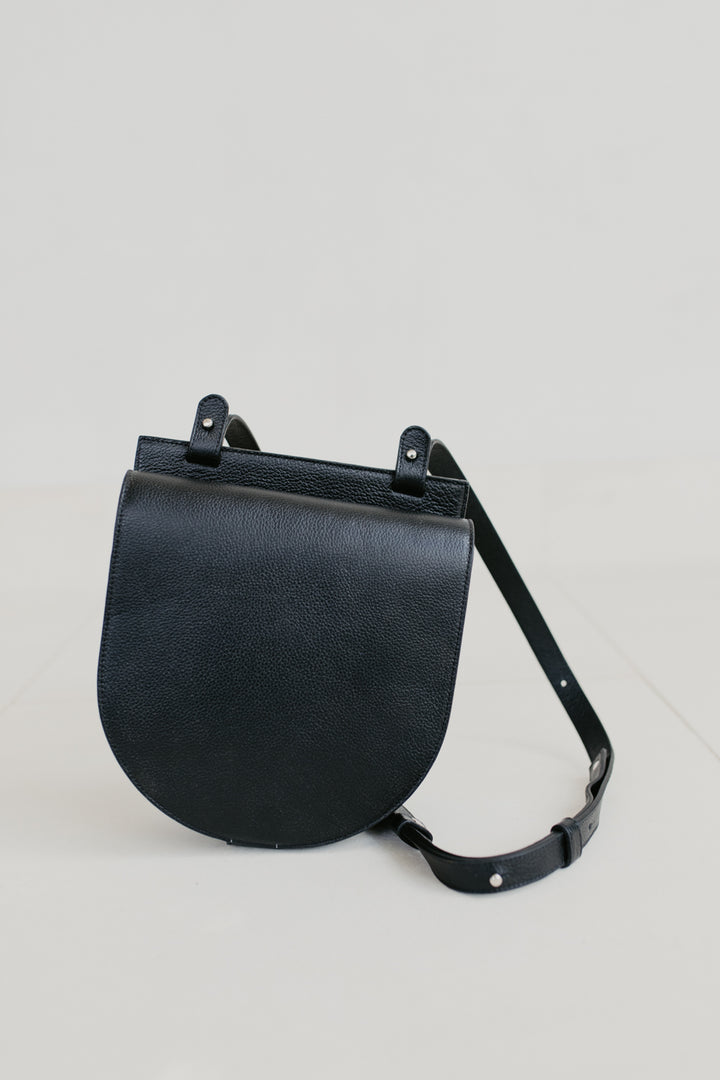 Single Saddle | Black Structured